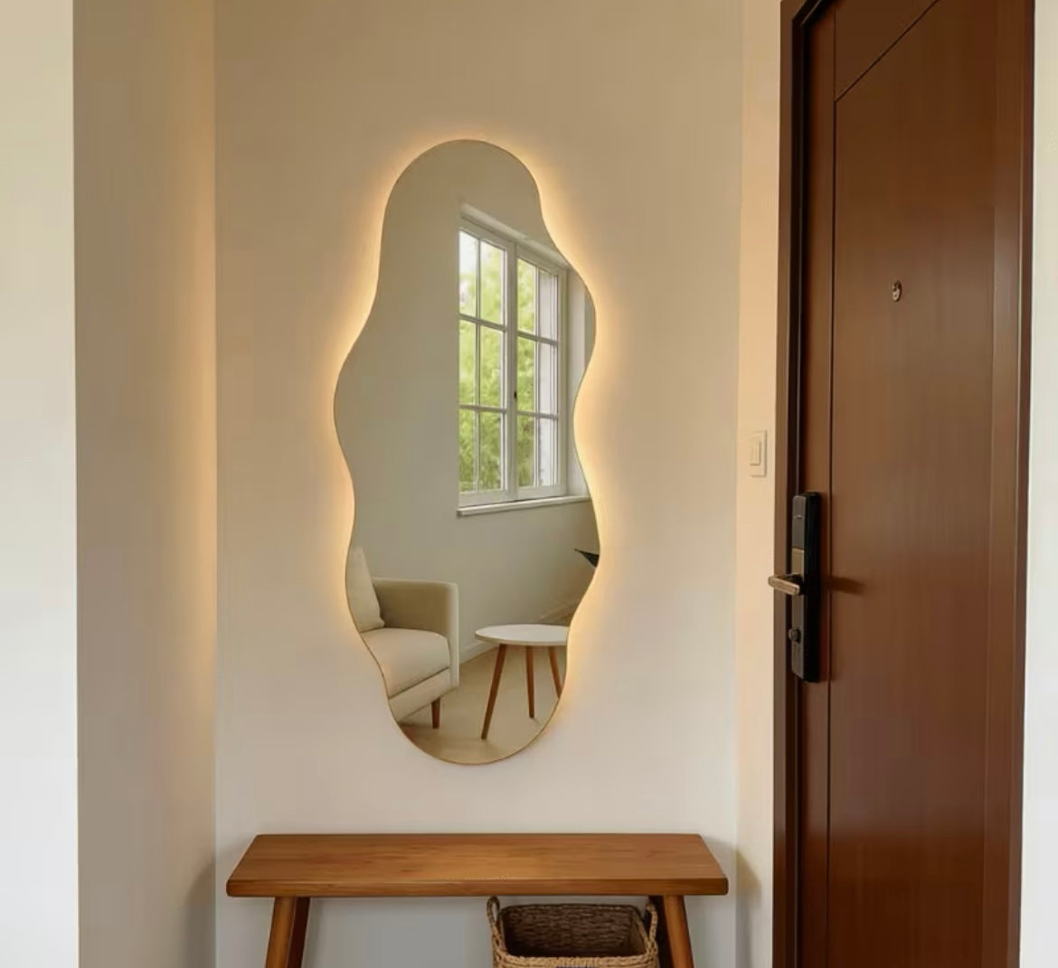 Elegant Wave Floor Mirror – Luxury Home Decor Piece
