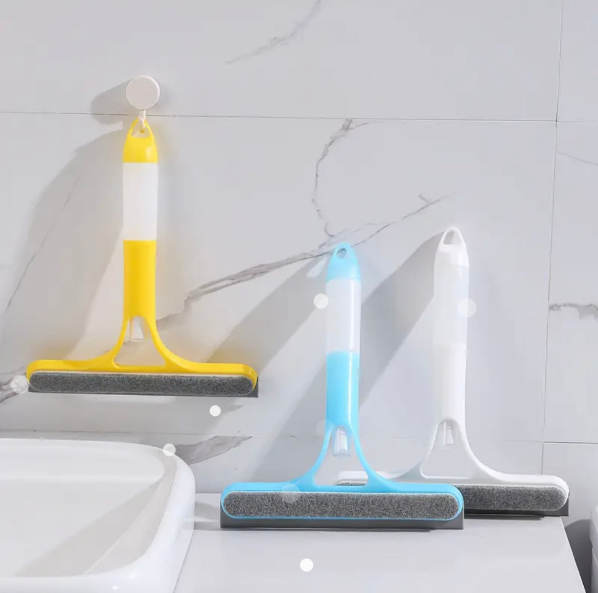 2-in-1 Window Cleaning Spray Mop – Built-In Water Sprayer & Squeegee